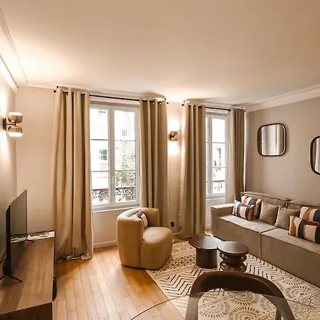 New Renovated Flat Invalides Effeil Tower 4 People פריז
